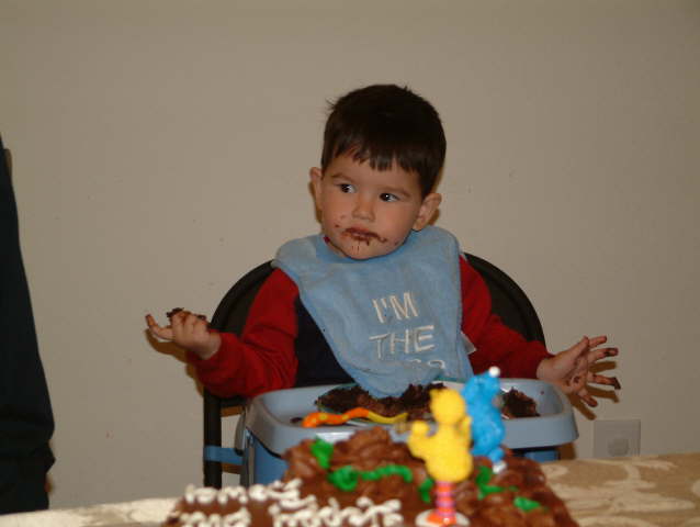 Bowen with cake